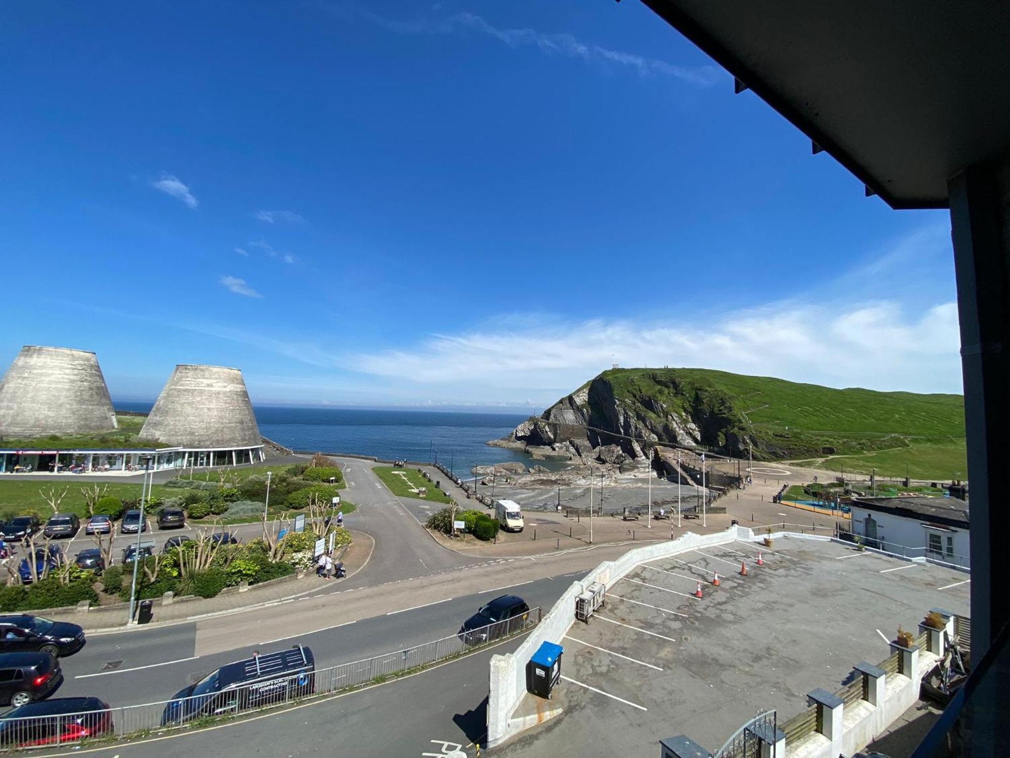 4 The View Apartments Ilfracombe - Seafront, Parking, Lift, Ev Exterior photo